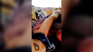 Trans hotty!! Solo t-girl w/blue vibrator ~^.^~