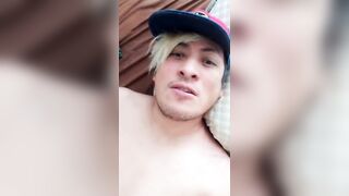 Geeky homo dude jacking off. March 11, 2026.