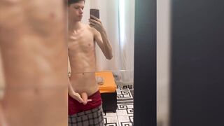 Slim jaw cracks with dong size