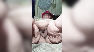 Fisting Her Vagina N Cumming a Bunch