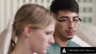 MODERN-DAY SINS - Hormonal Teens Lose Their Virginity And Ends With Hawt Facial After Sex