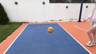 That babe wanted to throw the ball into the hoop, but it all ended with cum on her booty.