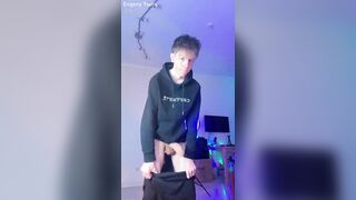 Slender Hunk Holding Back A Biggest Spunk flow Until It Hurts