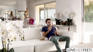 Stepson Caught Jerking Off Leads To Hawt Foot Sex With Stepmom Sarah Vandella