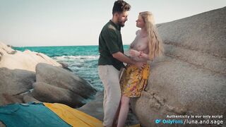 Intensive Outdoor Sex On The Rocks - Obscene Hair, Wind and Squirting