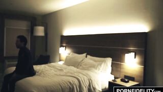 PORNFIDELITY Kenzie Reeves Helps Tiny Hands In the Hotel
