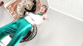 A gorgeous older doxy in a green pantsuit, or How stepmoms masturbate .!. ))