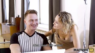 MATURE4K. Aged knows no thing about IT so that babe acquiesces sex