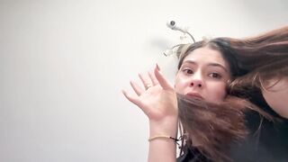 Giantess Worship Mini Useless