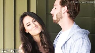 Nasty Eliza Ibarra Knows How To Ride Penis