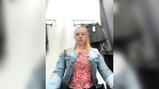 Public climax with jucielussie in the fitting room
