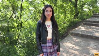 Eager Cumwalk in Public Park Full of People - Public Oral pleasure Flashing Upskirt