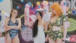 Jerkaoke Featuring Lauren Phillips and Gia Derza