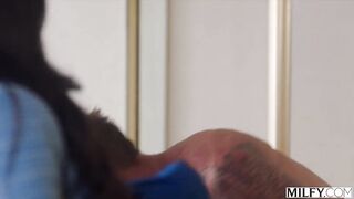 MILFY Penis-hungry realtor Penny can't resist his hard knob
