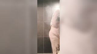 Sneaking off to Screw on the Wall This chab Gives Her Balls and All