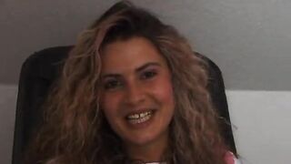 Marvelous bushy haired honey masturbating in solo clip