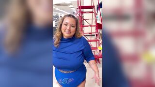 Peachie Garcia Trains The Recent Hire At Pet Smart & Makes Him Work His Knob For A Raise