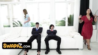 Breasty mother I'd like to fuck Skylar Snow, Payton Preslee & Parker Ambrose in Wild Group Screw