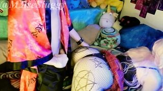 Marvelous golden-haired alt sucks and gets cum on it - M3treSluggy