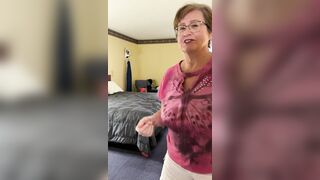 This Gilf has a hawt sex date in a hotel room - my mature vagina gets filled!