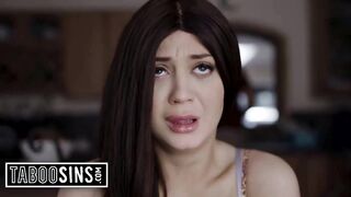 Brunette hair Honey Gets Her Goodnight Screw From Stepdad