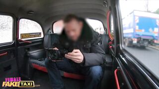 Female fake Taxi Jasmine Jae bangs the Public Agent