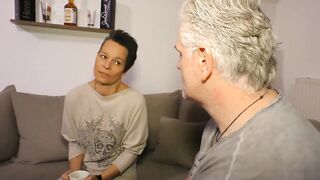 Nachbarschaftshilfe lass uns ficken dann wird dir warm