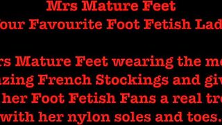 Mrs Aged Feet Giving a Classic Foot Show 462