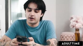 ADULT TIME - Suspicious Hunk Discovers Fresh Stepmom Ryan Keely Is A Gold Digger! This babe Keeps Him Quiet