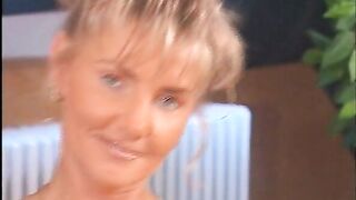 Geile Mutter angeleckt und Oral-sex