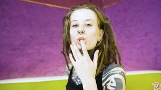 slim Tattoo Beauty wishes to stuff her bewitching tattooed vagina