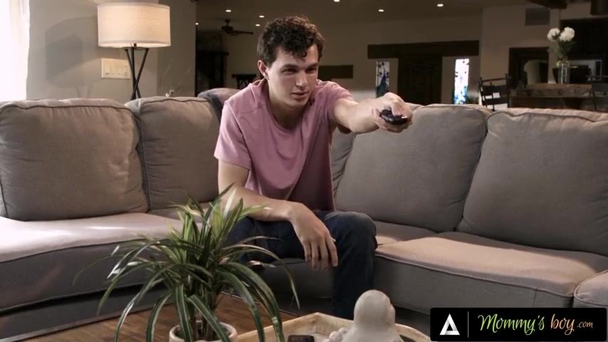 mamas hunk Lewd mother I'd like to fuck My Remote Sex tool Controller By Stepsons Wang