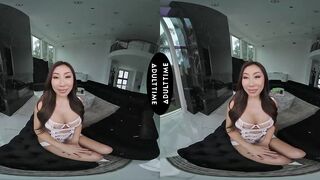 UP CLOSE VR - Nicole Doshi Takes Control In Cowgirl Vr Pov With Large Tit Hardcore Ride