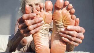 Granny Foot Oil Play - Self Massage Makes Her Slutty and Trickling
