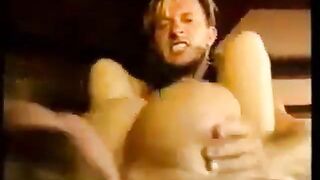 Maid riesigen Titten