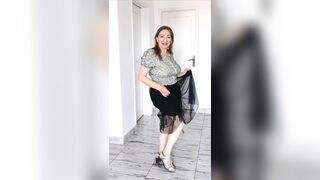 Sexy mother I'd like to fuck with Large Natural Boobs Shake 'em