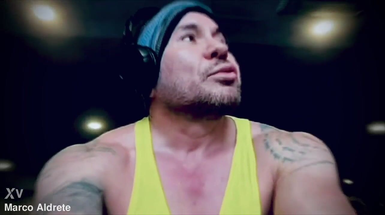 Hot macho stud begins out as an actor in homo porn