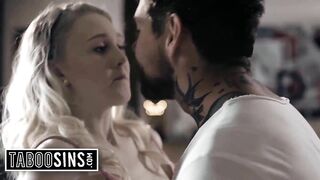 Hawt Blond Lies to Take Raw Wang in Her Juicy Twat