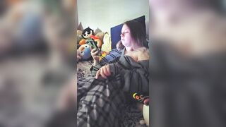Trans Beauty Masturbating to Porn