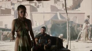GOT Emilia Clarke Rose Leslie.Oona Chapln Sex Scene No Music
