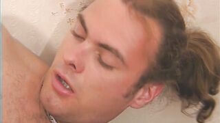 Oma hat jungen Nachbarsbengel fuers ficken Geld angeboten