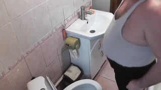 In latrine stepdaughter masturbates shlong stepdad Lot of jizz