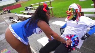 Star Quarterback Bangs three Sexy Cheerleaders Previous To Draft Day