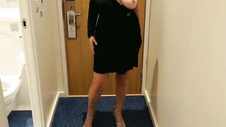 Mother I'd Like To Fuck tinder date taking off her suit and that babe had no underclothes on!!