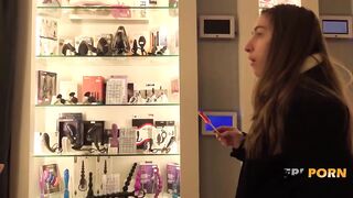 Amateur sweetheart Carolina finds a recent world of sex with this fantastic pounding!