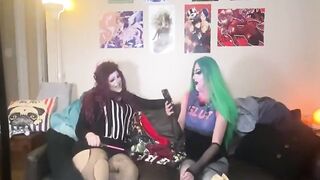 Drag Queens Read Hot Reddit Posts