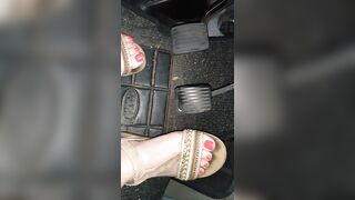 Pedal pumping in sandals hawt feet