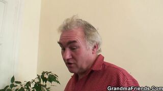 Granny double penetration after cunt fingering