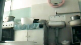 Poor woman spied as this babe washes herself