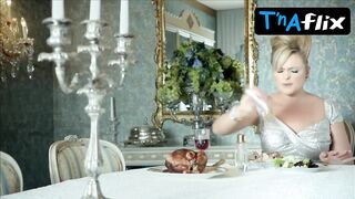 Miranda Lambert Hot Scene in Mommy'S Broken Heart